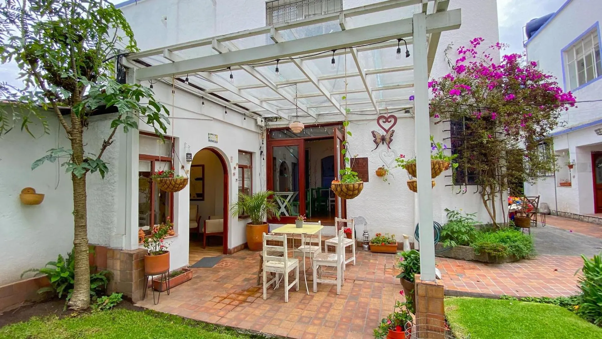 Sakti Hostal B&B Quito